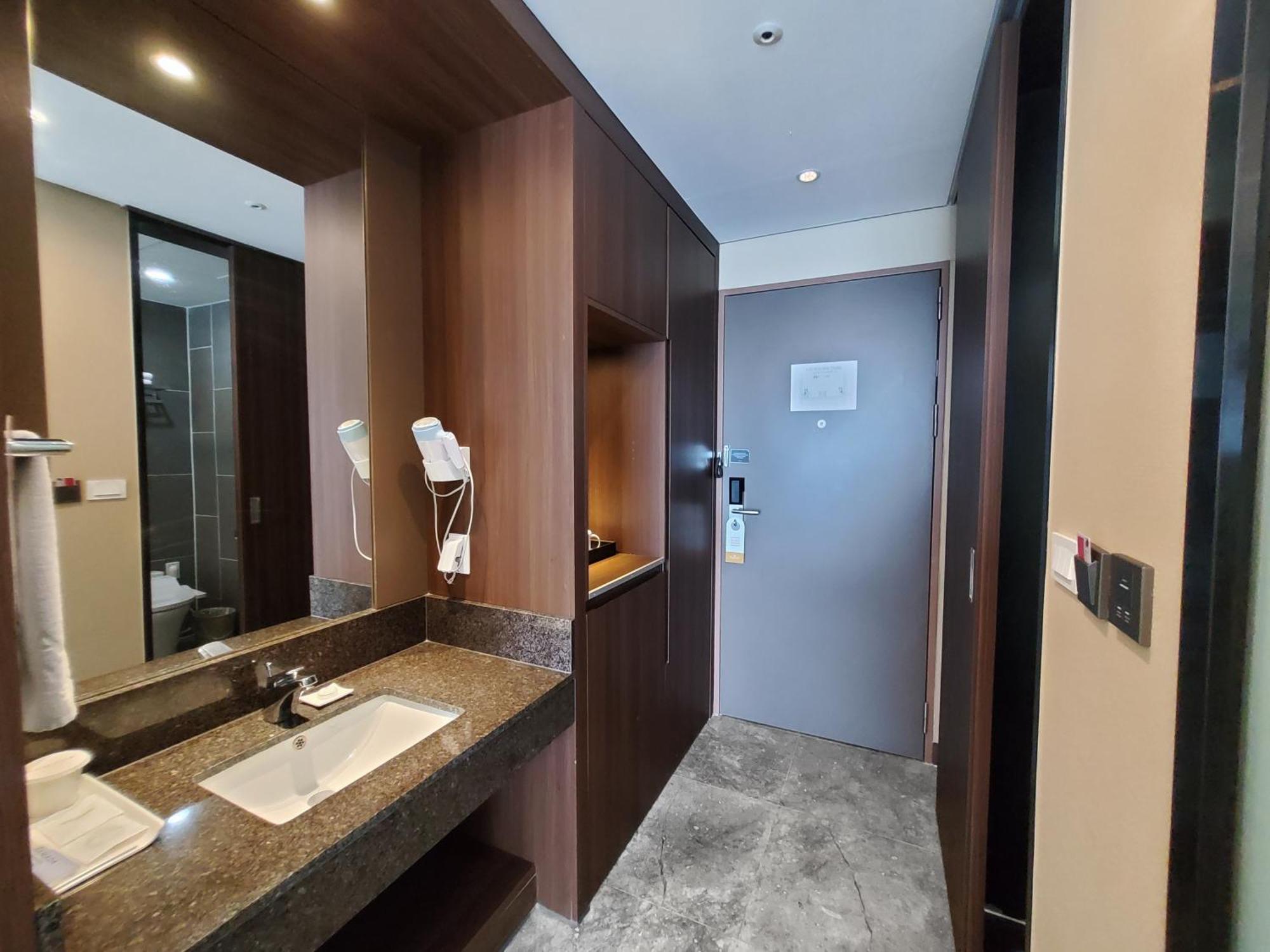 Ramada By Wyndham Gangwon Hotel 4*