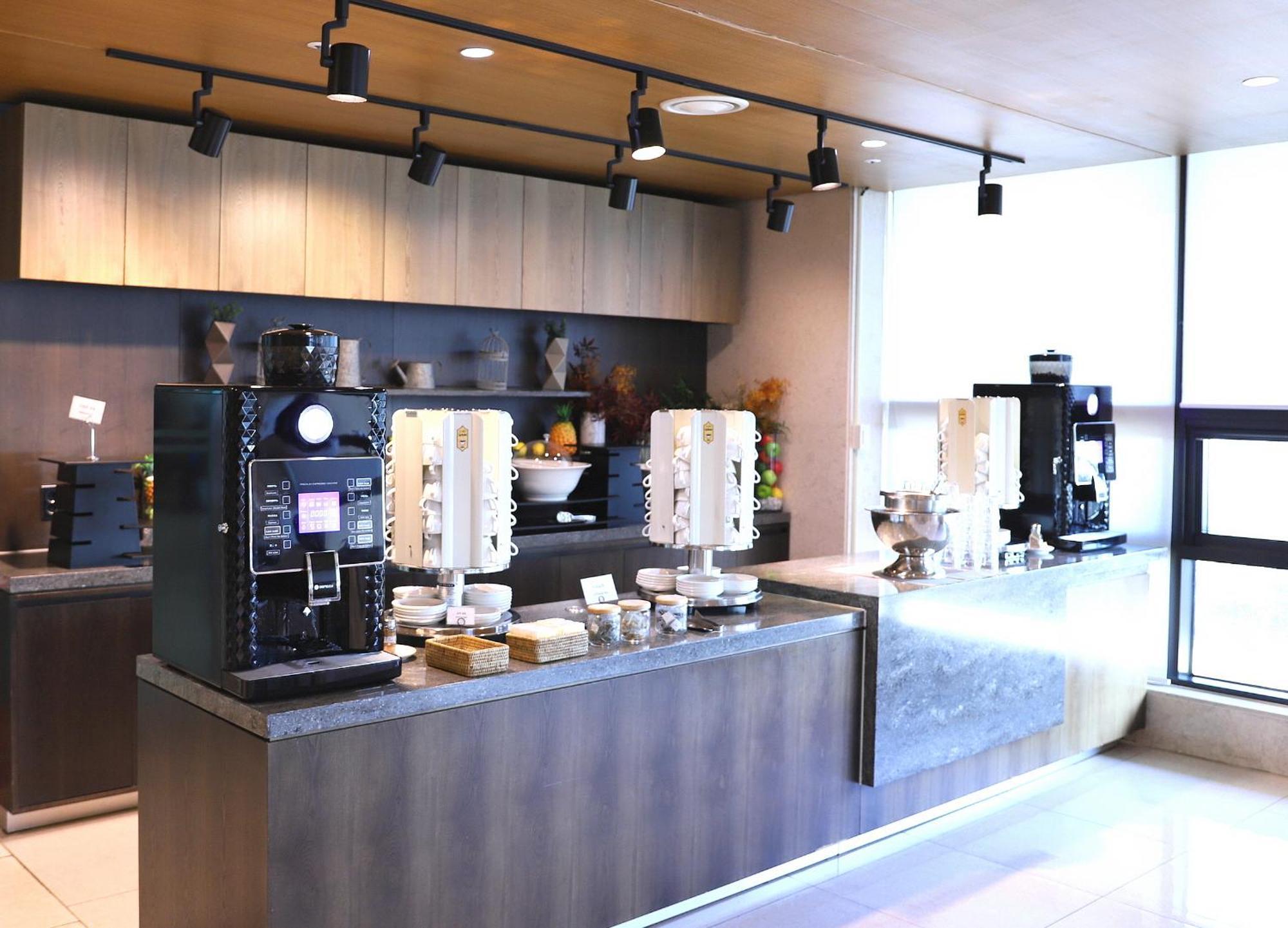 Ramada By Wyndham Gangwon Hotel