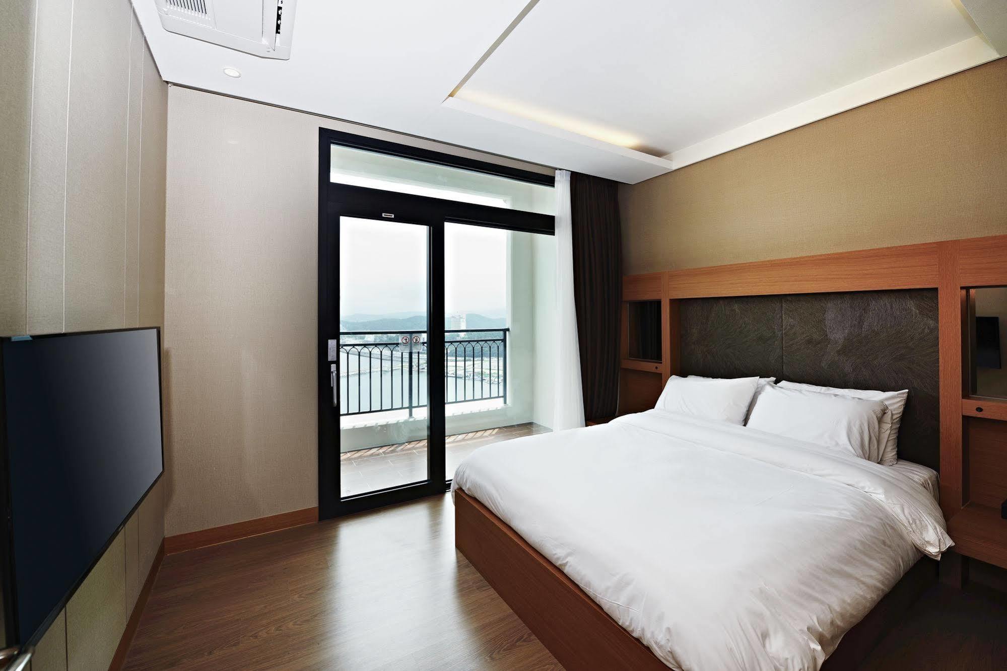 Ramada By Wyndham Gangwon